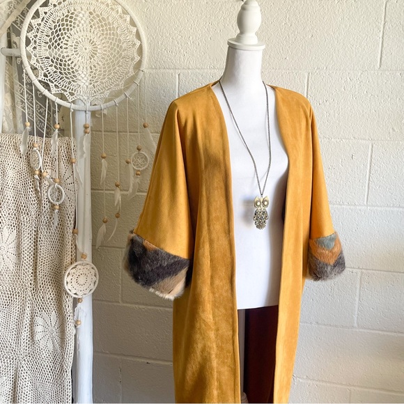 NWOT Mustard Suede Cardigan / Coat with Faux Fur Cuff Sleeves - Picture 7 of 12